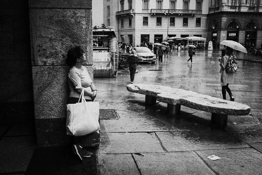 Photographer Captures The Gritty Spirt Of Milano In Candid Photos