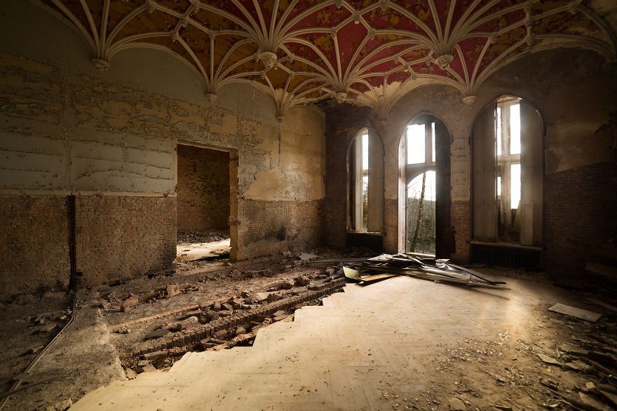 Miranda Castle: The Most Beautiful Abandoned Place In The World