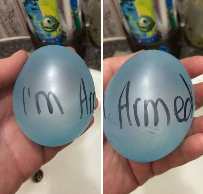 Went To The Bathroom During A Family Gathering And Found A Message My 9-Year-Old Niece Left For Her Older Cousin Who Picks On Her Often