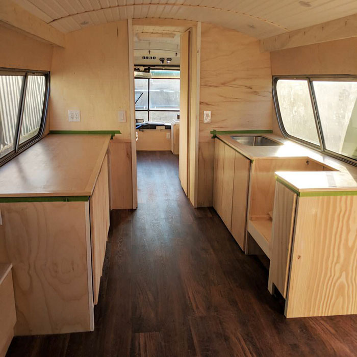Woman Spends 3 Years Converting Old Bus Into Mobile Home, And It Looks Better Than Most Apartments