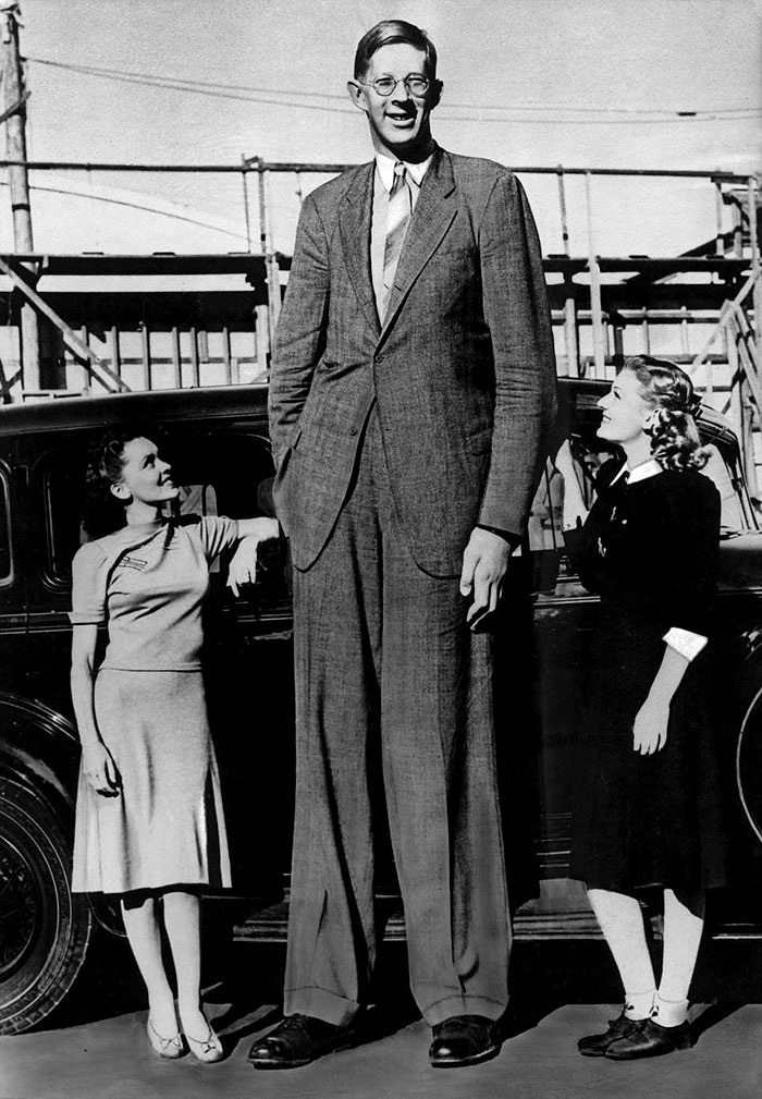 Someone Found Rare Footage Of The Tallest Man That Ever Lived, And It's Surreal