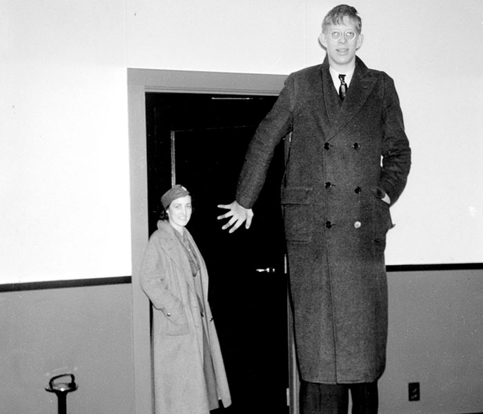 Someone Found Rare Footage Of The Tallest Man That Ever Lived, And It’s Surreal