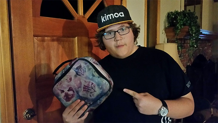 Kid Gets Bullied Because Of His 'Girly' Lunchbox, So His Uncle Responds In The Most Epic Way