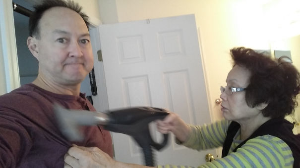 10 Hilarious Times Parents Treated Their Adult Kids As If They Were Children 10 Hilarious Times Parents Treated Their Adult Kids As If They Were Children