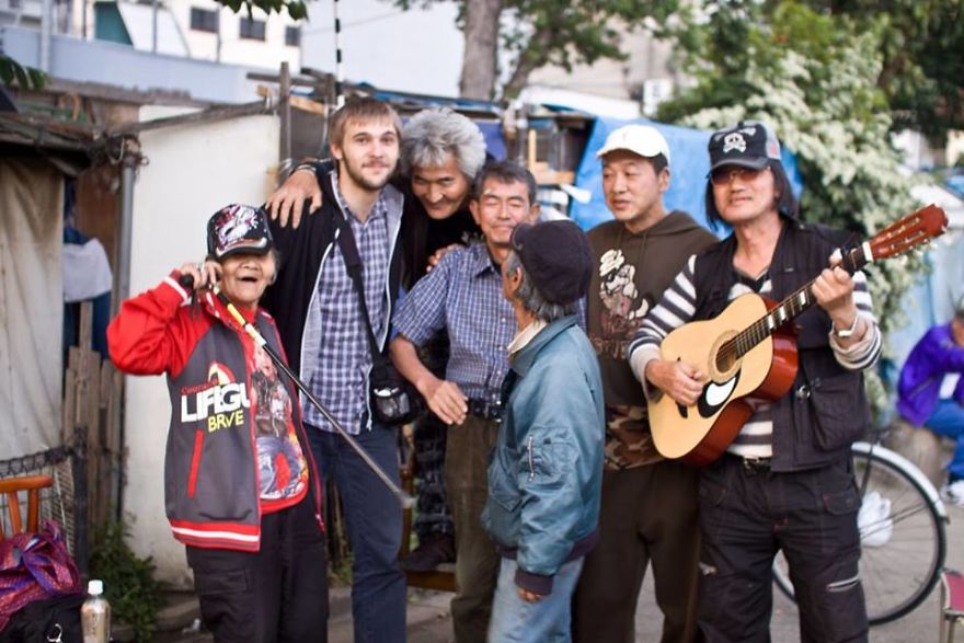I've Spent 3 Incredible Days As A King In A Japanese Slum In Osaka And Photographed It
