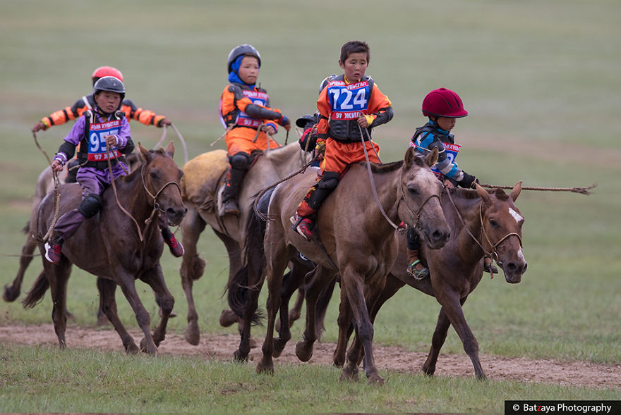 25 Outstanding Photos Show Exactly What Mongolian Naadam Festival Is