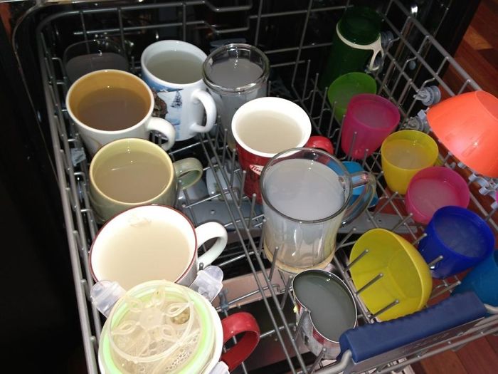 This Is What Happens When You Put A 7-Year-Old In Charge Of Dishwasher Duty