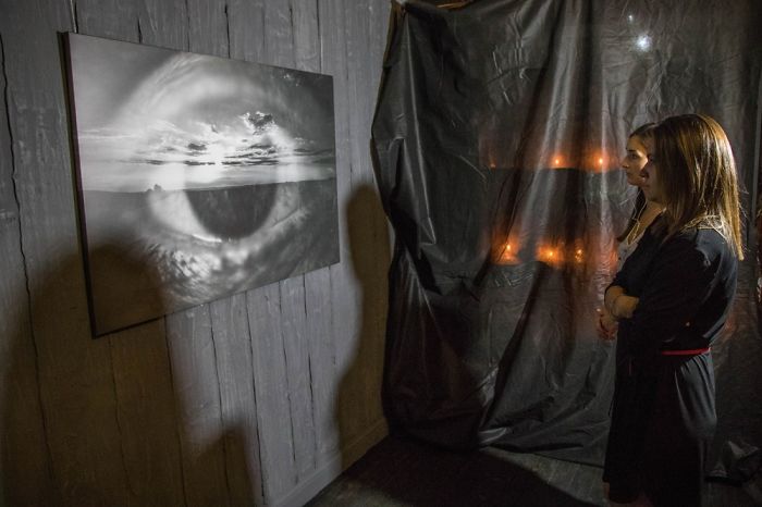 The First Ever Exhibition Under Hypnosis Opened In Belarus