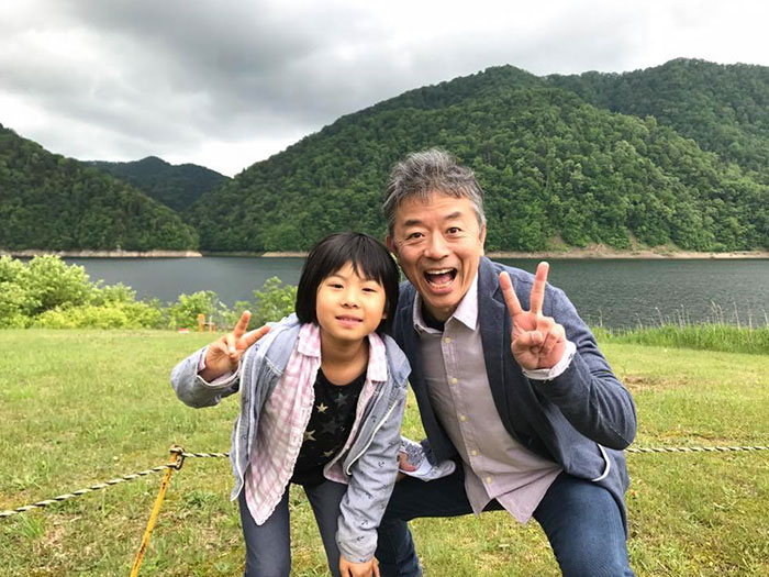 Internet Is Cheering For This 8-year-old Japanese Girl Who Stuns Led Zeppelin Lead Singer By Nailing His Song