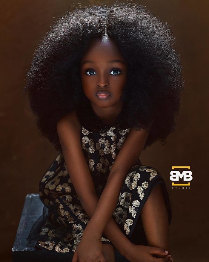 Esta niña nigeriana ha sido llamada la "más bonita del mundo", pero algunos lo consideran erróneo