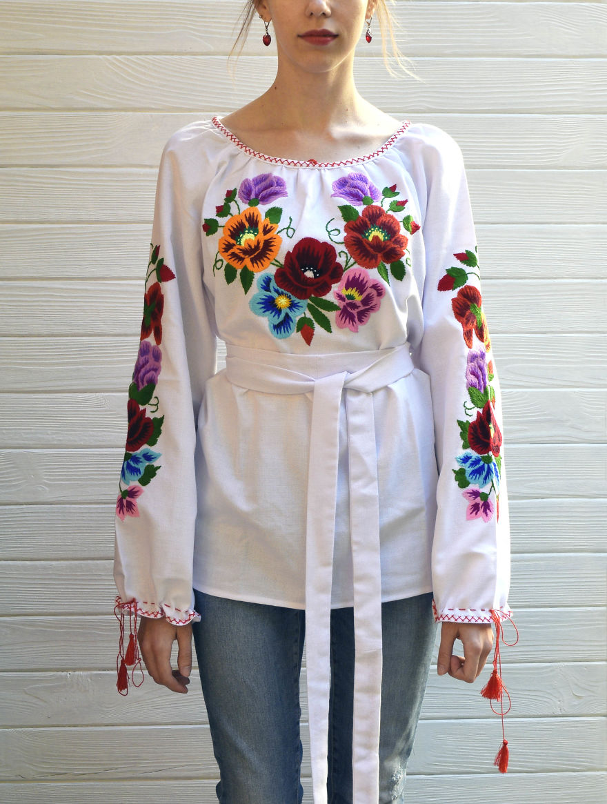 I Create This Beautiful Embroidered Dresses And Blouses For Everyone And To Any Size.