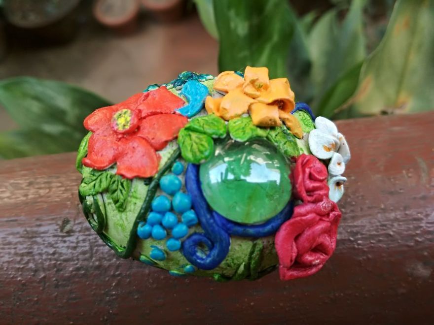 I Create Art Pieces Or Paperweight Using Stone And Air Dry Clay I Create Art Pieces Or Paperweight Using Stone And Air Dry Clay
