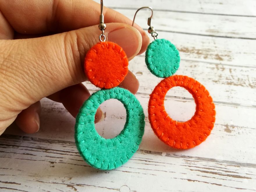 I Create Colorful And Lightweight Earrings From Wool Felt Fabric