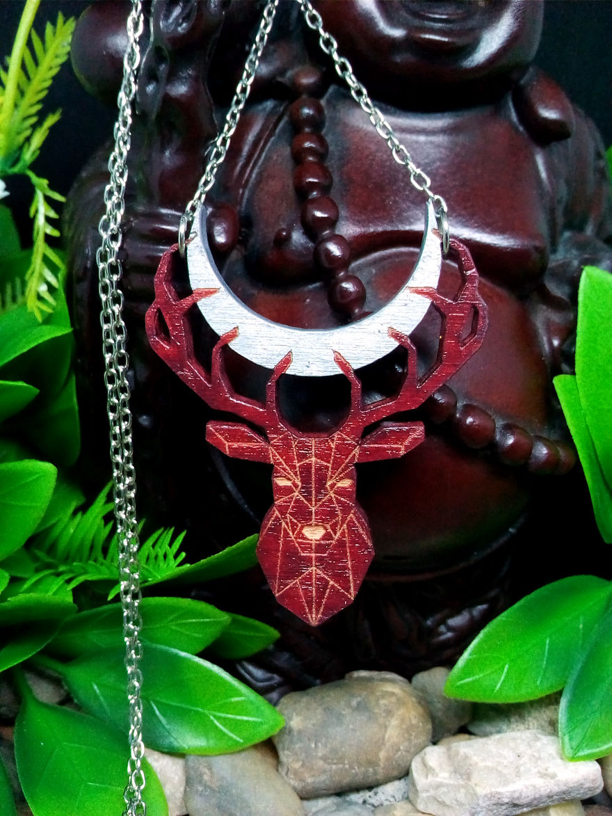 Exotic Necklaces From The Deepest Forest