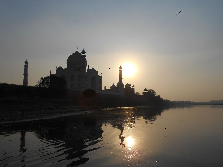 How Did I Volunteer As A Guide To Taj Mahal, India