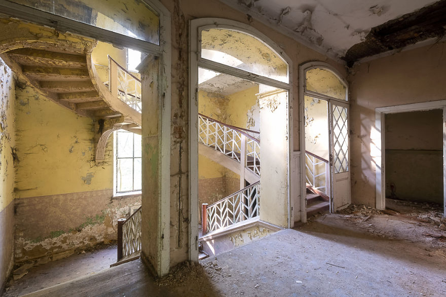 Weirdly Shaped Staircase In An Abandoned Palace