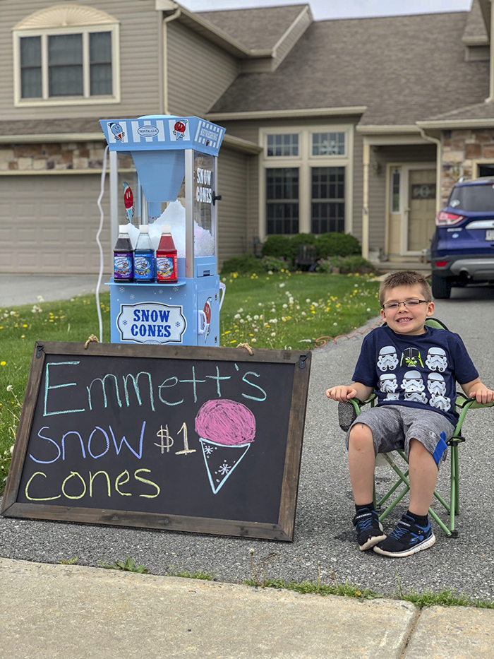 father son selling snow cones business Emmett (3)