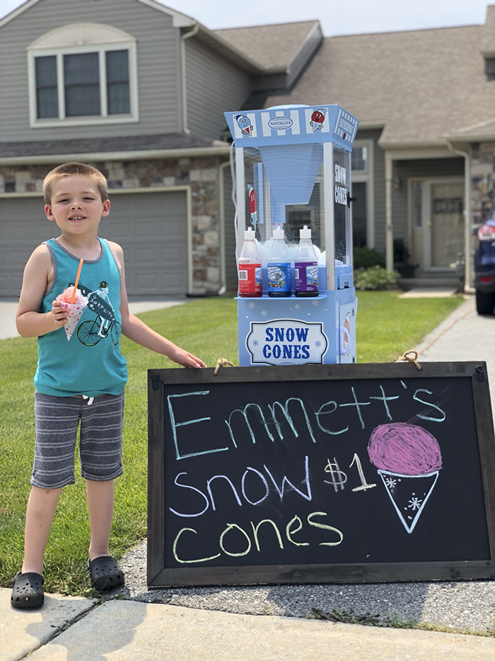 father son selling snow cones business Emmett (4)