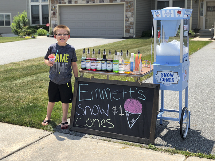 father son selling snow cones business Emmett (5)