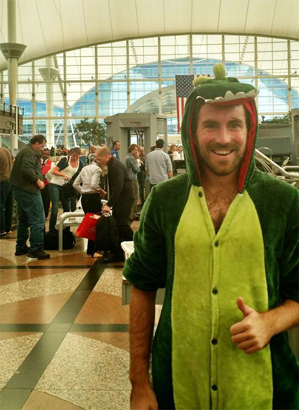 Lost A Bet And Had To Go Through Airport Security Dressed As A Dinosaur. TSA Said I Looked Cute