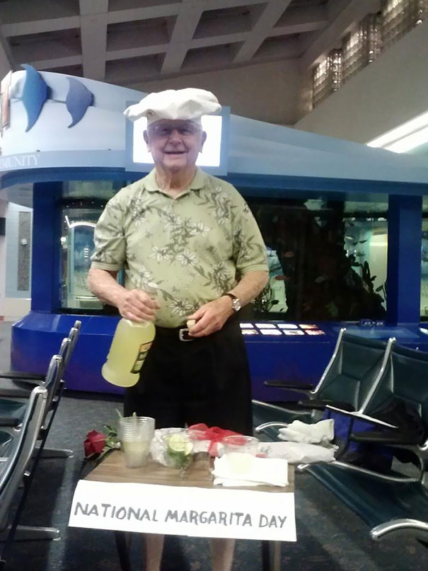 This Is How My Friend's Dad Greeted Her At The Airport Yesterday. Best Dad Ever