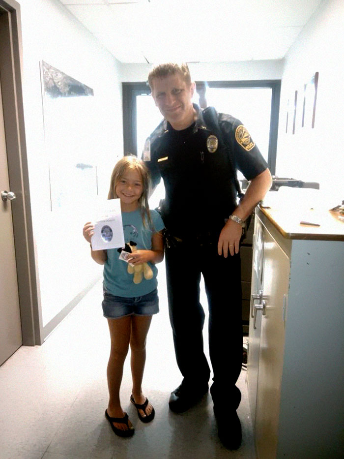 This Little Girl Lost Her Stuffed Toy At The Airport, And Got The Best Surprise From The The Airport Police