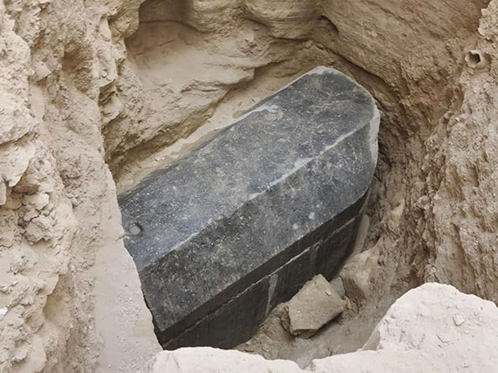 sealed-black-sarcophagus-discovered-egypt-22