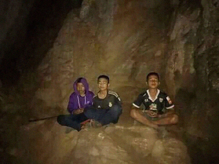 thai-cave-trapped-boys-football-coach-ekapol-chanthawong-42