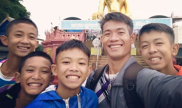 The Way This Football Coach Kept 12 Boys, Trapped In A Thai Cave, Alive For 18 Days Goes Viral