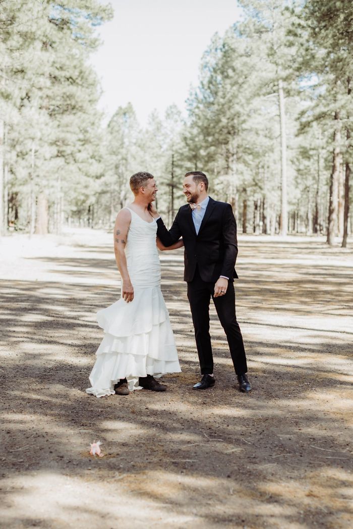 Bride Sends Her Brother For 'First Look' Instead Of Her, And The Groom's Reaction Is Priceless
