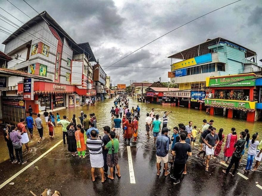 10+ Incredible Scenes Of Havoc And Hope From Kerala's Worst Flood In 100 Years 10+ Incredible Scenes Of Havoc And Hope From Kerala's Worst Flood In 100 Years