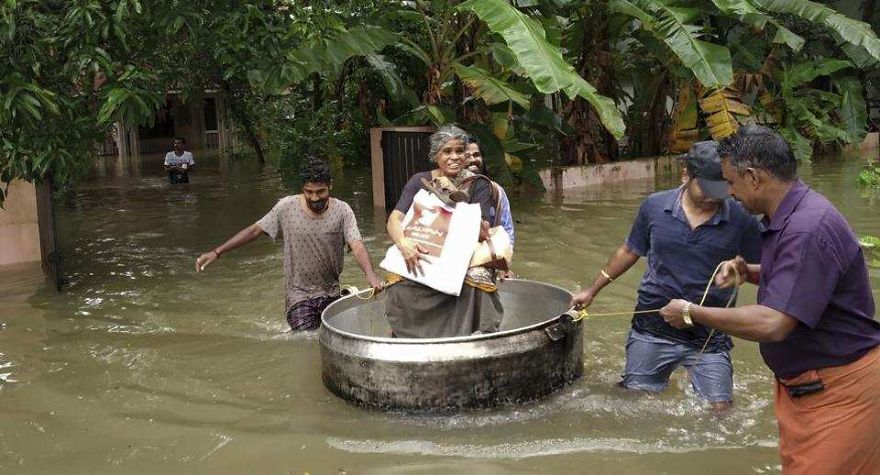 10+ Incredible Scenes Of Havoc And Hope From Kerala's Worst Flood In 100 Years 10+ Incredible Scenes Of Havoc And Hope From Kerala's Worst Flood In 100 Years