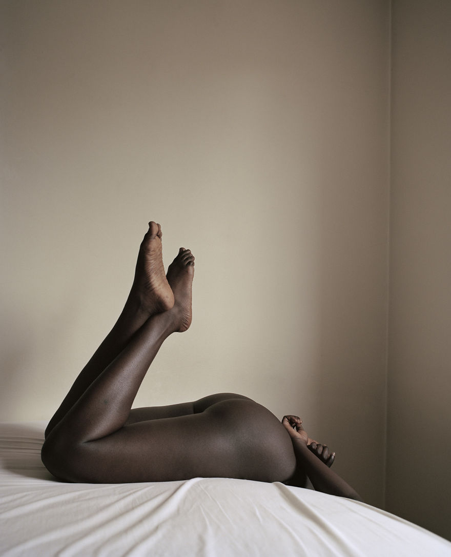 I Photographed 20+ Nude Strangers In My Bedroom