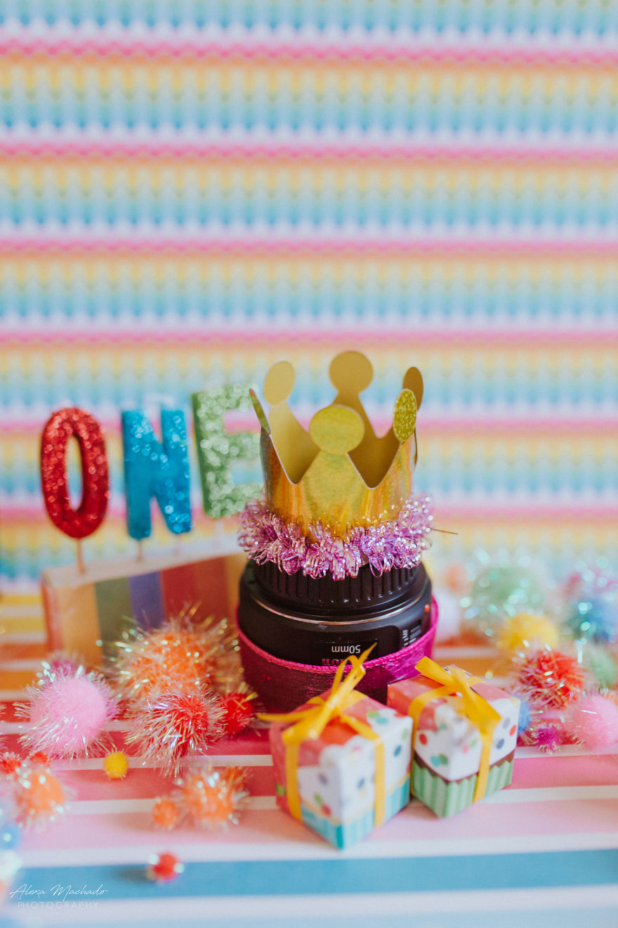 I Took Cake Smash Photos For My Lens's First Birthday And The Results Are Hilarious!
