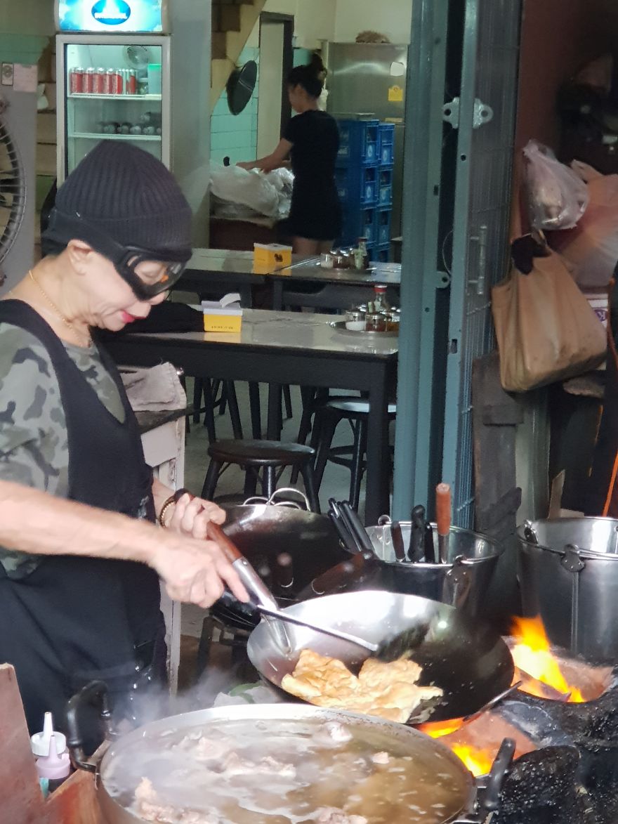 I Went To Bangkok Just To Try This 70+ Year Old Chef's Street Food Which Received A Michelin Star