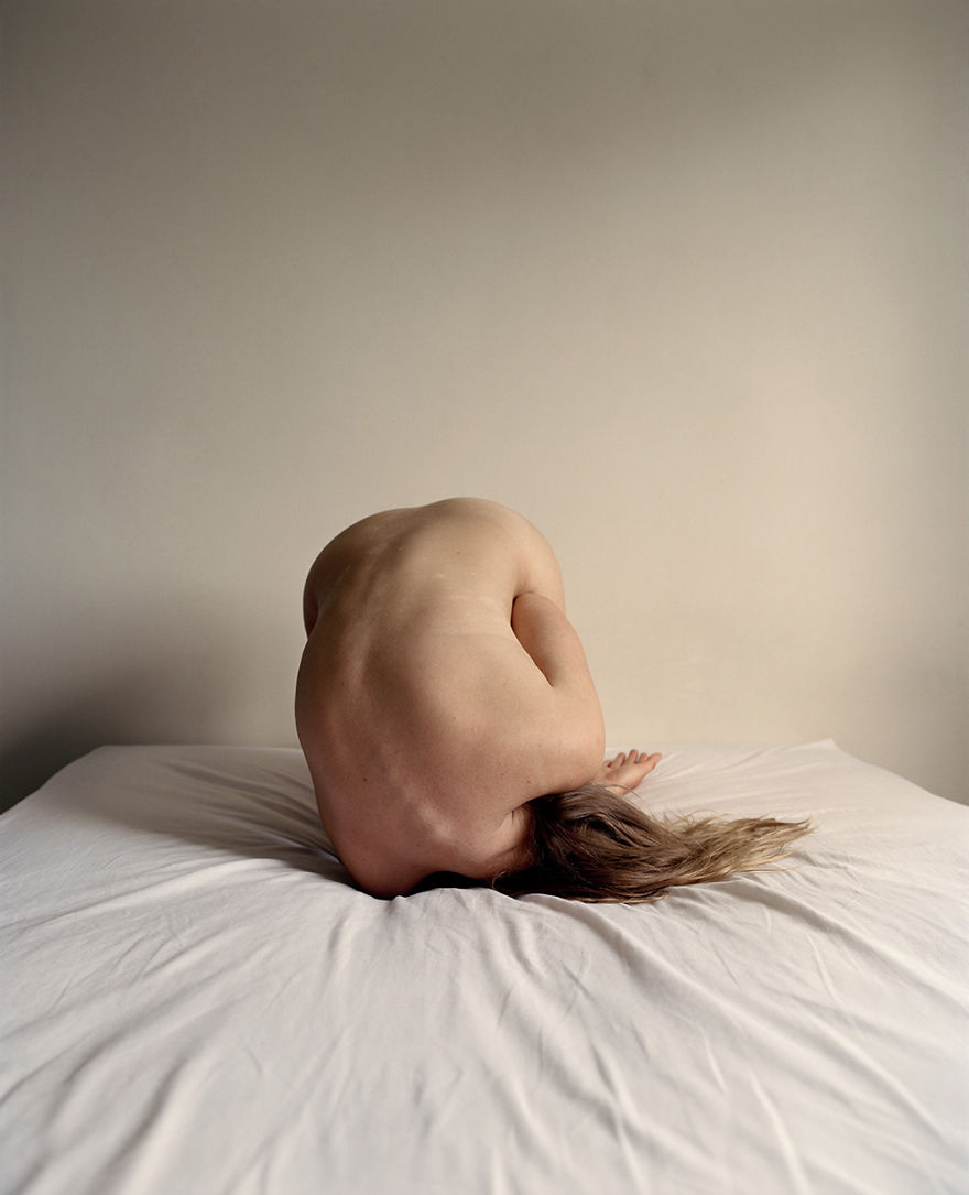 I Photographed 20+ Nude Strangers In My Bedroom