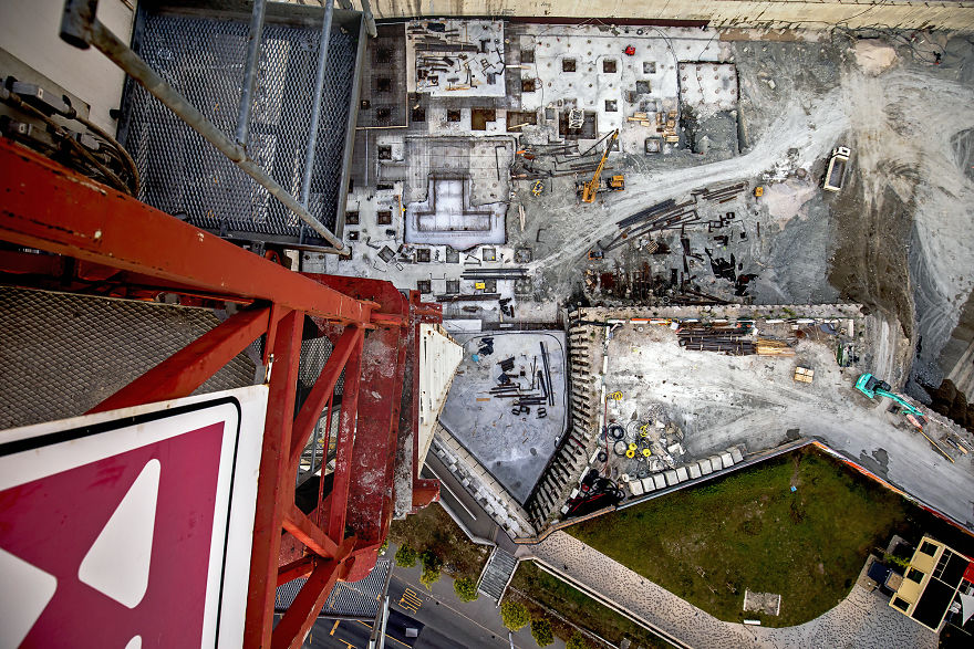 Hungarian Photographer Takes Breathtaking Bird&rsquo;s Eye View Photos From A 90-Meter Tower Crane