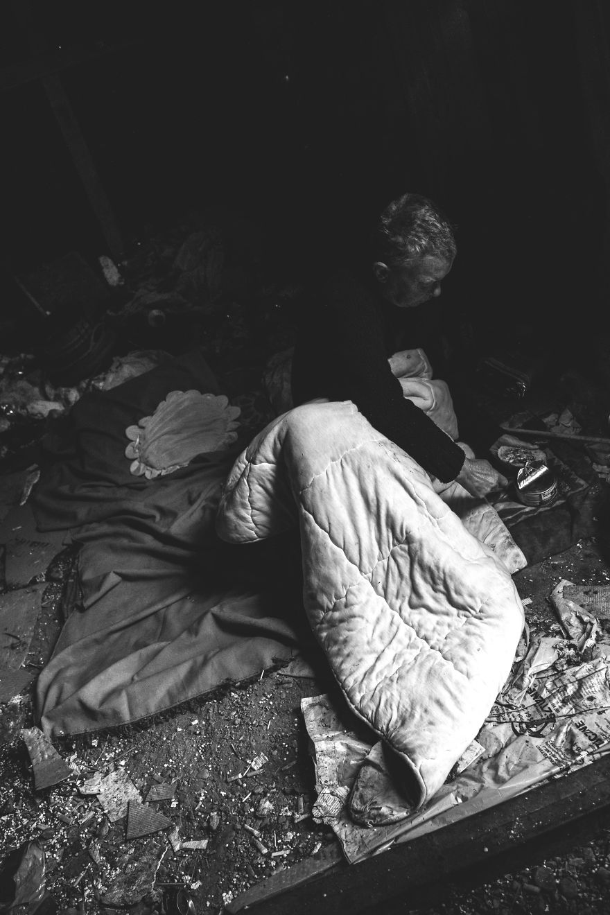First Pictures That I Made In My Life Show People In Extreme Poverty I Witnessed In My Hometown