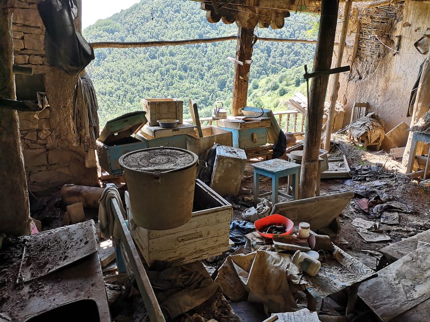 There’s A Spooky Abandoned Village On A Mountaintop In Dagestan And I Visited It