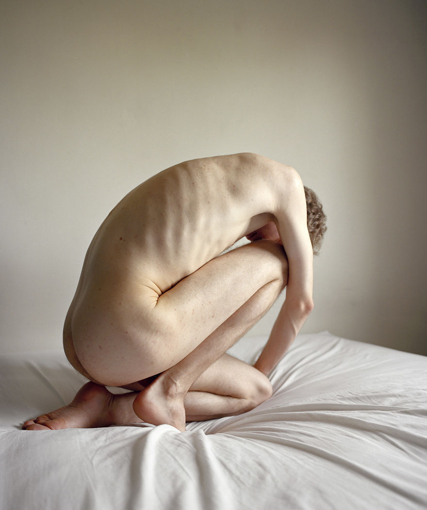 I Photographed 20+ Nude Strangers In My Bedroom