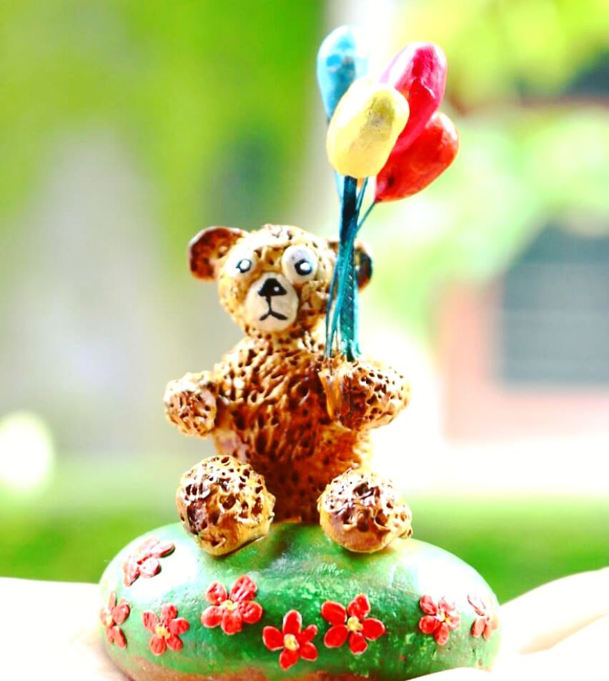 I Create Art Pieces Or Paperweight Using Stone And Air Dry Clay I Create Art Pieces Or Paperweight Using Stone And Air Dry Clay