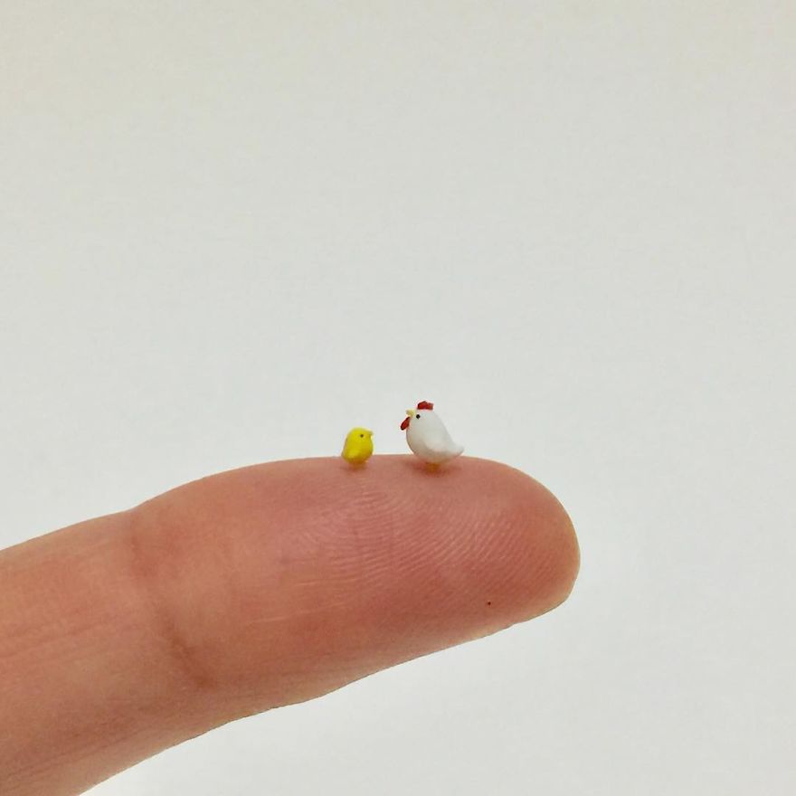 Japanese Artist Kakuho Fujii Creates Tiniest Animal Sculptures