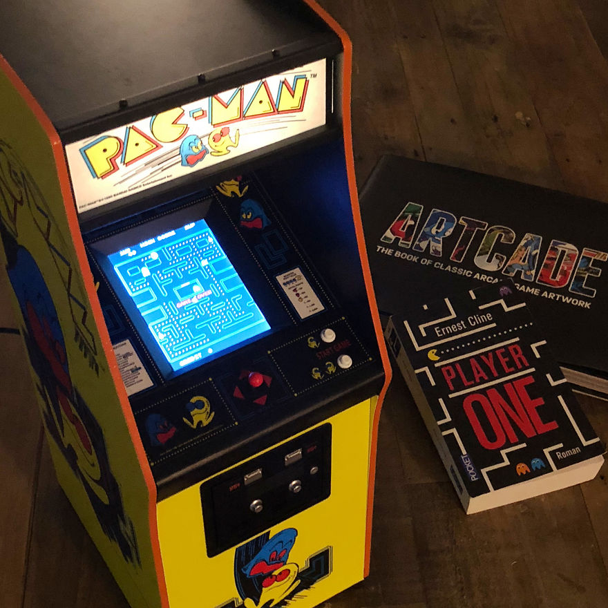 Awesome Pac-Man Arcade Cabinet Replica Awesome Pac-Man Arcade Cabinet Replica