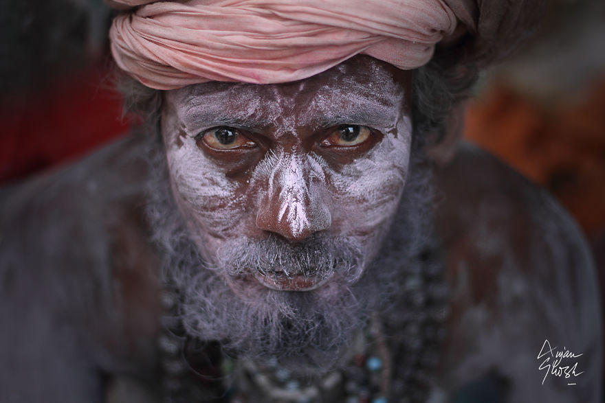 Talented Photographer (Anjan Ghosh) Shares Life In India With The World