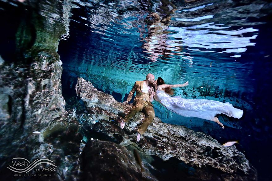 I Capture Love Underwater – Artistic Portraits