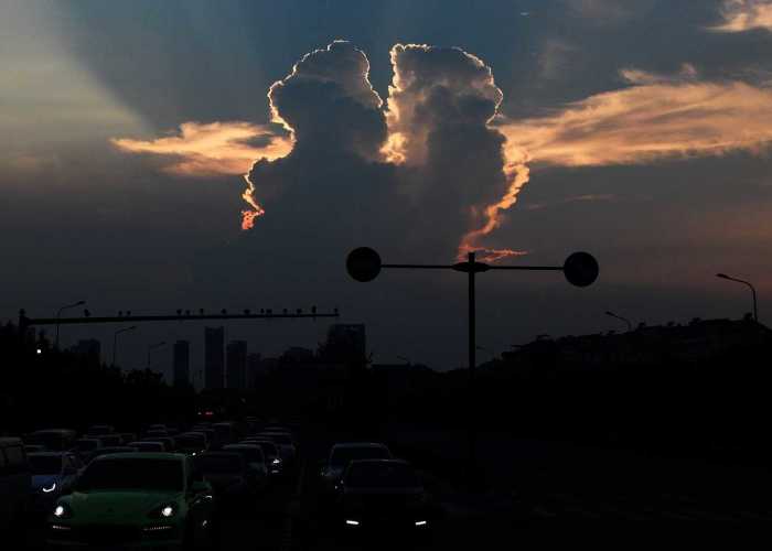 Clouds Above China Take Over The Sky In The Most Romantic Way