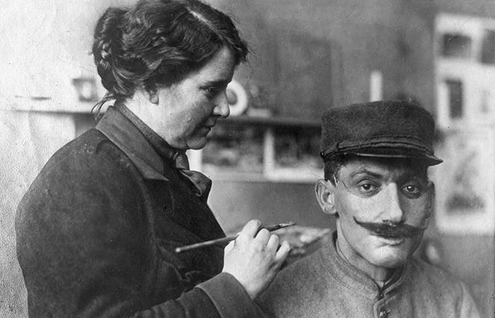 Fascinating Before & After Pics Show How This Woman Changed Lives Of WWI Veterans By ‘Restoring’ Their Faces