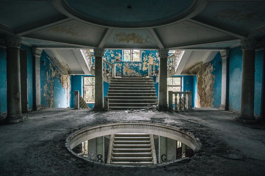 I've Captured the Beauty of Deserted Sanatorium from Soviet Era