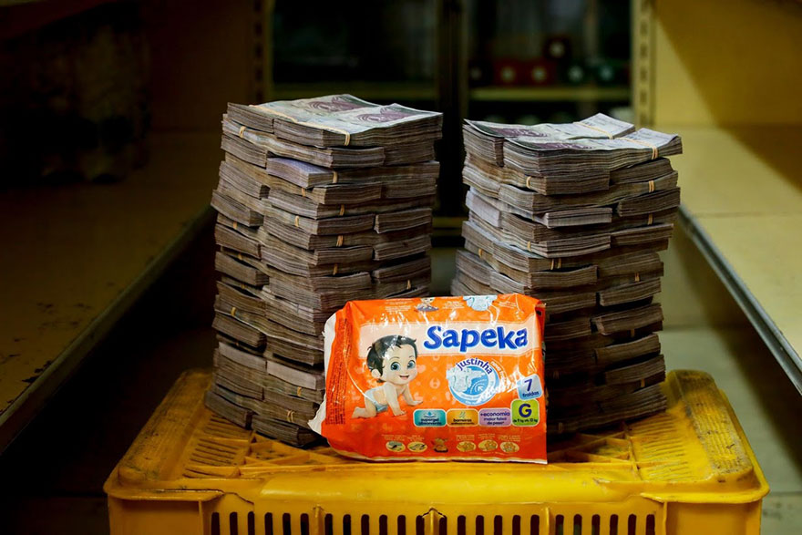 Here’s How Much Money You Need To Buy Different Everyday Items In Venezuela (11 Pics)