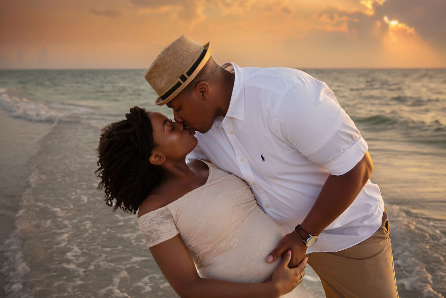 Artistic Maternity Photos